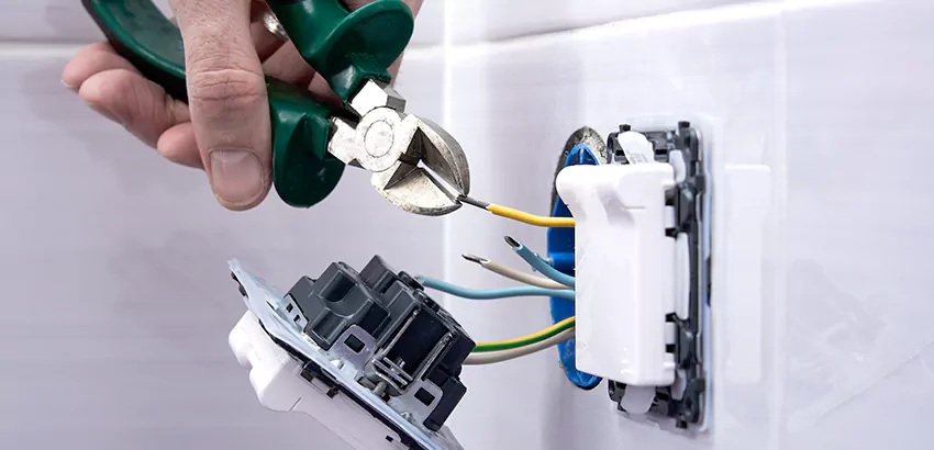 Outlet and Switch Repair Services in Ankeny