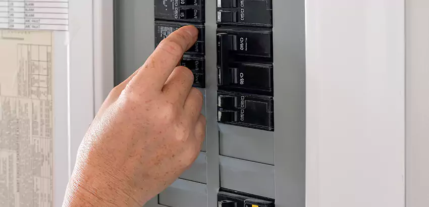 Meter-Mounted Transfer Switch Installation in Ankeny